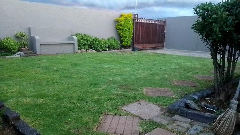To Let 2 Bedroom Property for Rent in Goudrand Gauteng