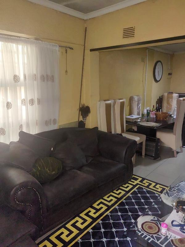 2 Bedroom Property for Sale in Chiawelo Gauteng