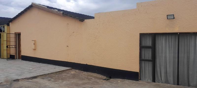 2 Bedroom Property for Sale in Pimville Gauteng