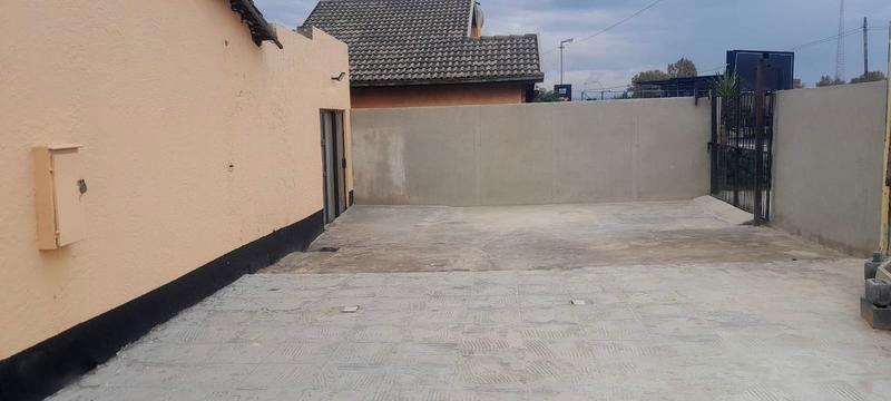 2 Bedroom Property for Sale in Pimville Gauteng