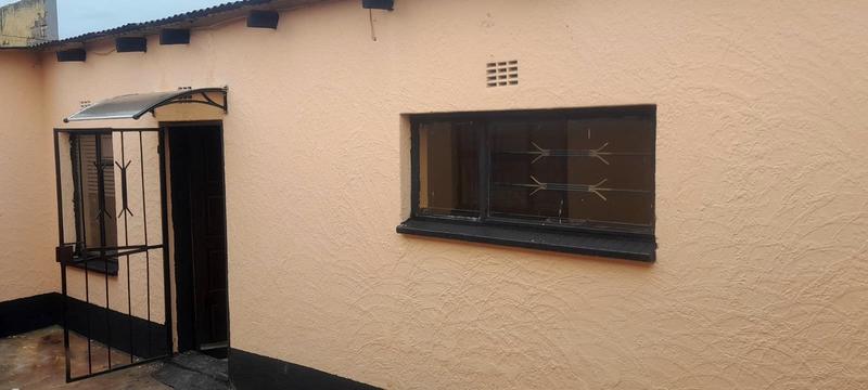 2 Bedroom Property for Sale in Pimville Gauteng