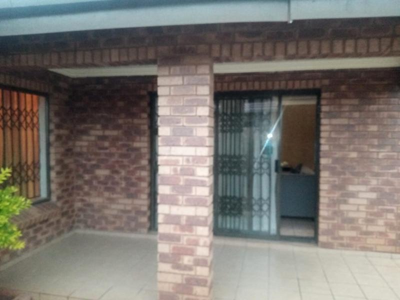 3 Bedroom Property for Sale in Protea Glen Gauteng