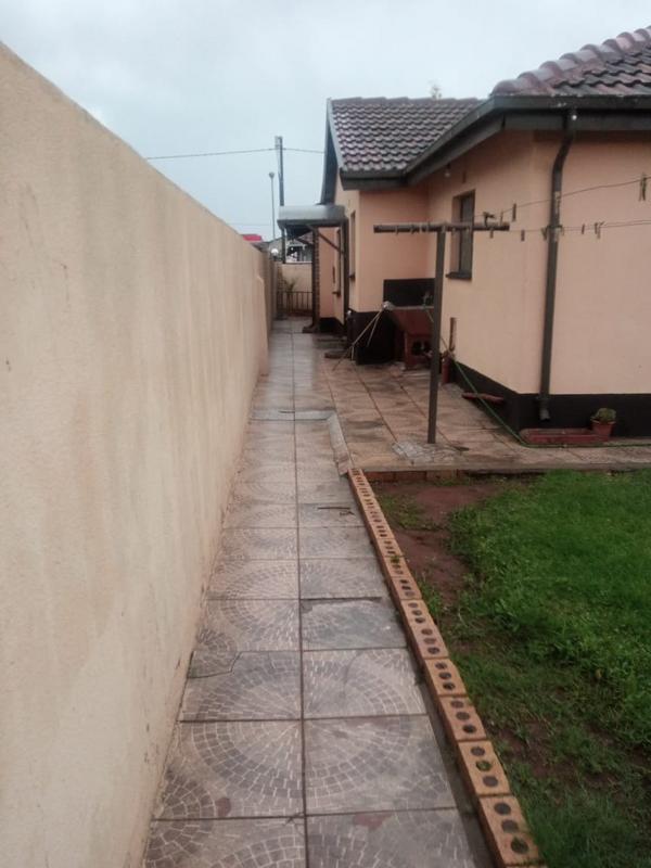 3 Bedroom Property for Sale in Protea Glen Gauteng