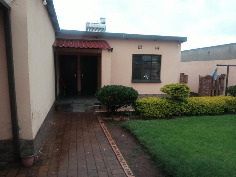 3 Bedroom Property for Sale in Protea Glen Gauteng