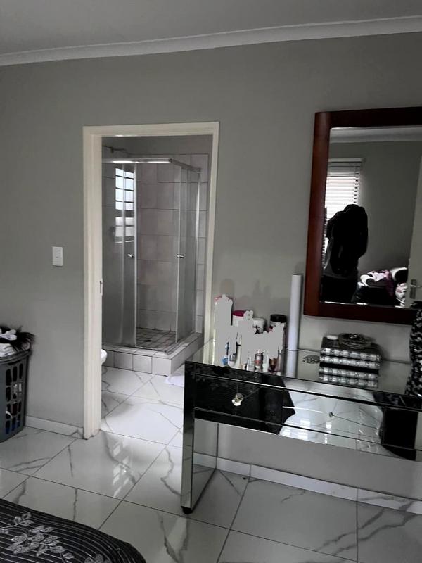 3 Bedroom Property for Sale in Windmill Park Gauteng