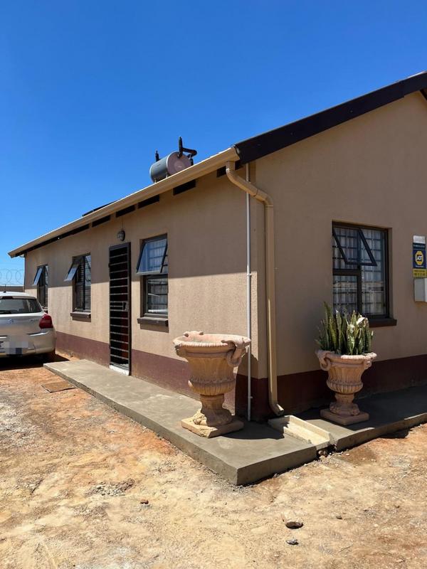 3 Bedroom Property for Sale in Windmill Park Gauteng