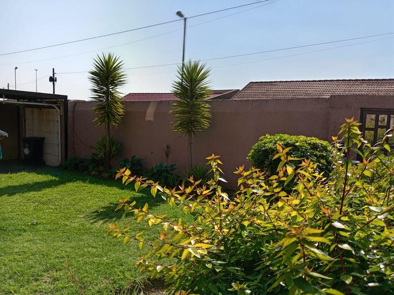 3 Bedroom Property for Sale in Dobsonville Ext 3 Gauteng