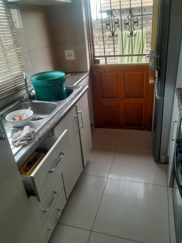 2 Bedroom Property for Sale in Moroka North Gauteng