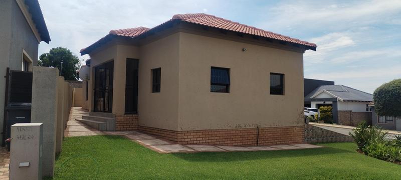 To Let 3 Bedroom Property for Rent in Wildtuinpark Gauteng