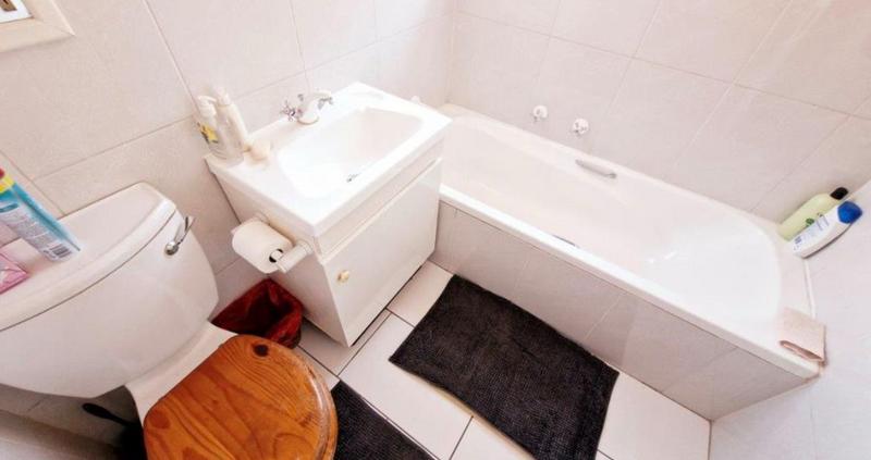 3 Bedroom Property for Sale in Bassonia Gauteng