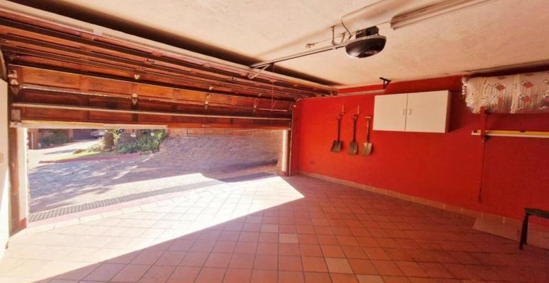 3 Bedroom Property for Sale in Bassonia Gauteng