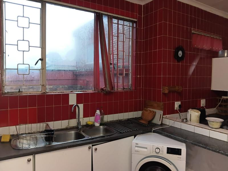 7 Bedroom Property for Sale in Fleurhof Gauteng