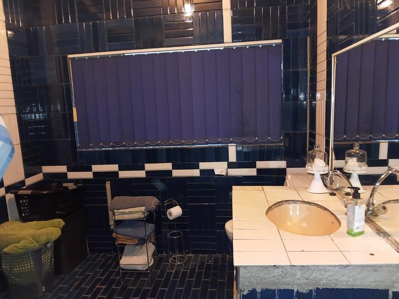 7 Bedroom Property for Sale in Fleurhof Gauteng