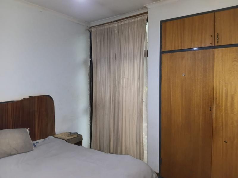 7 Bedroom Property for Sale in Fleurhof Gauteng