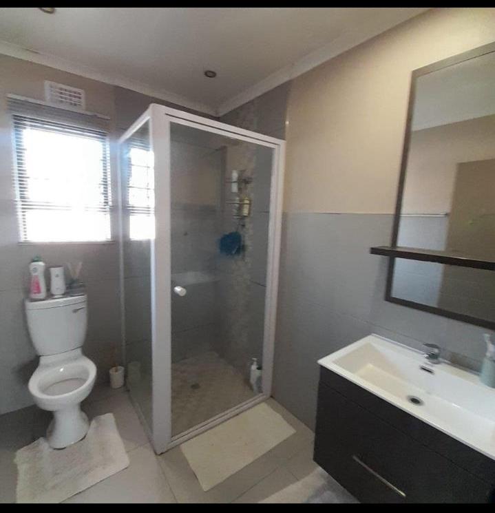 3 Bedroom Property for Sale in Clayville Gauteng