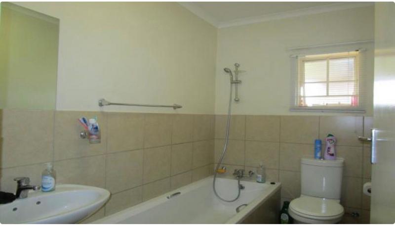 2 Bedroom Property for Sale in The Orchards Gauteng