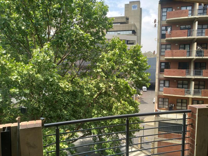 To Let 2 Bedroom Property for Rent in Milpark Gauteng