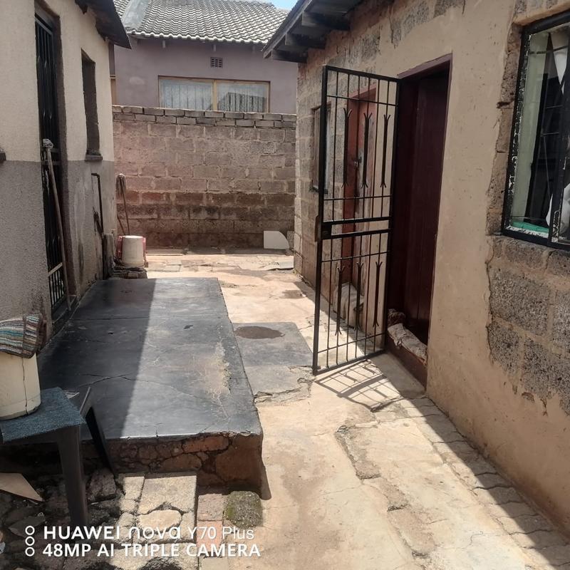 4 Bedroom Property for Sale in Tembisa Central Gauteng