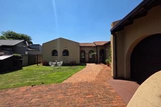 3 Bedroom Property for Sale in Dawn Park Gauteng