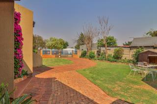 3 Bedroom Property for Sale in Dawn Park Gauteng