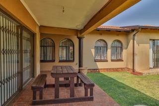 3 Bedroom Property for Sale in Dawn Park Gauteng