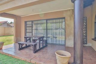 3 Bedroom Property for Sale in Dawn Park Gauteng