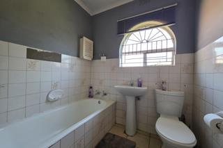 3 Bedroom Property for Sale in Dawn Park Gauteng
