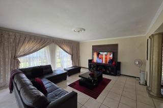 3 Bedroom Property for Sale in Dawn Park Gauteng
