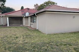 3 Bedroom Property for Sale in Dawn Park Gauteng