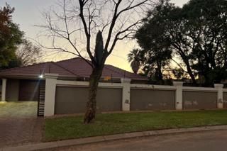 3 Bedroom Property for Sale in Dawn Park Gauteng