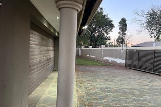 3 Bedroom Property for Sale in Dawn Park Gauteng