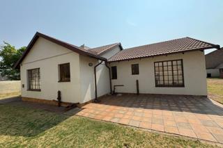 4 Bedroom Property for Sale in Dawn Park Gauteng