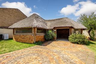 4 Bedroom Property for Sale in Dawn Park Gauteng