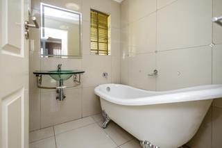 4 Bedroom Property for Sale in Dawn Park Gauteng