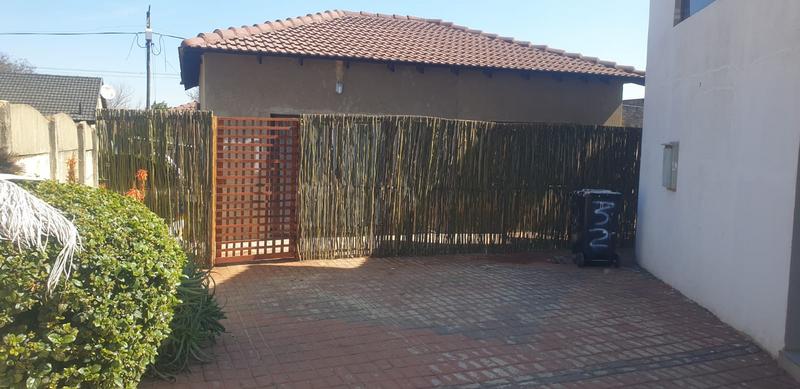 4 Bedroom Property for Sale in Leondale Gauteng