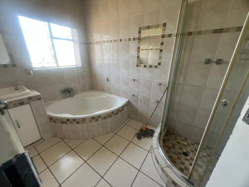 1 Bedroom Property for Sale in Kempton Park Gauteng