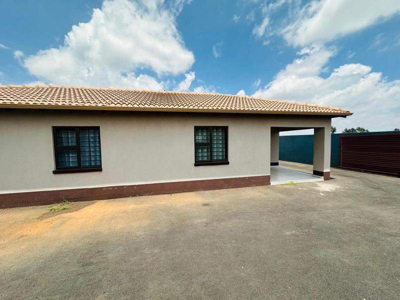 4 Bedroom Property for Sale in Dawn Park Gauteng