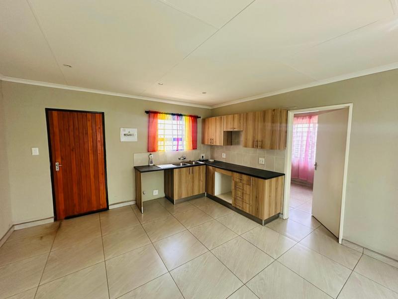 4 Bedroom Property for Sale in Dawn Park Gauteng