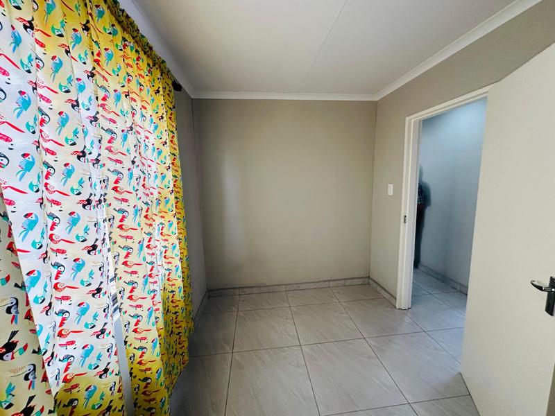 4 Bedroom Property for Sale in Dawn Park Gauteng