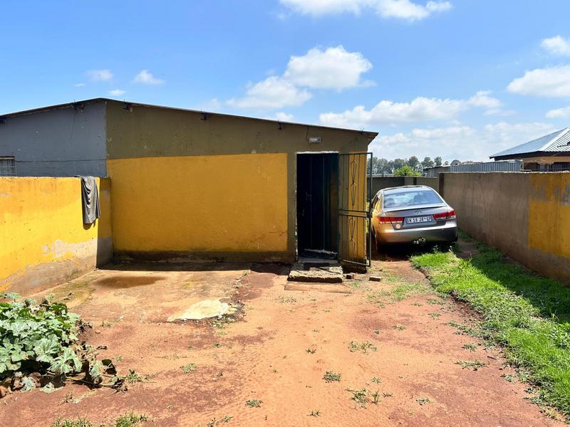 1 Bedroom Property for Sale in Rondebult Gauteng