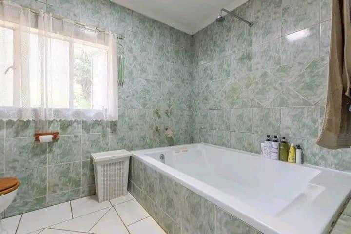 6 Bedroom Property for Sale in Kempton Park Gauteng