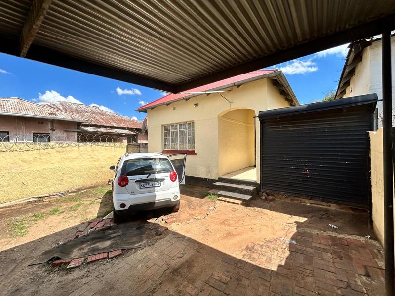 4 Bedroom Property for Sale in Geduld Gauteng