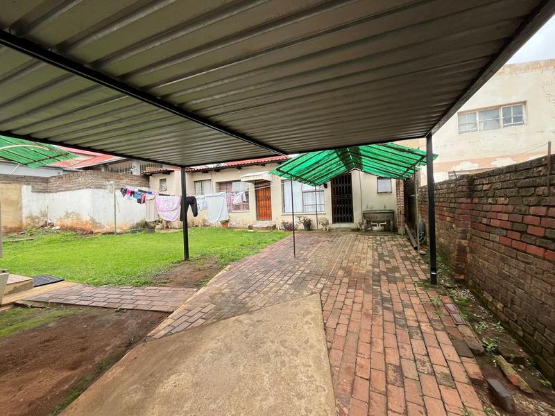 5 Bedroom Property for Sale in Orange Grove Gauteng
