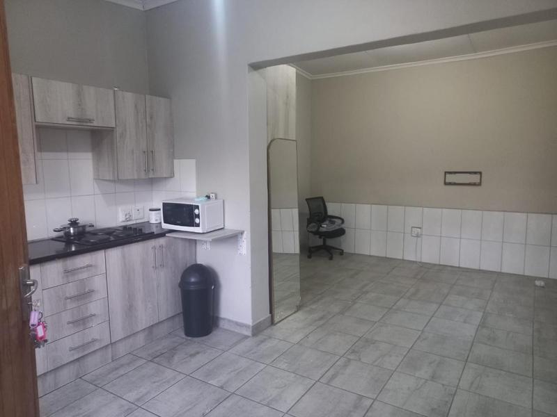 5 Bedroom Property for Sale in Orange Grove Gauteng