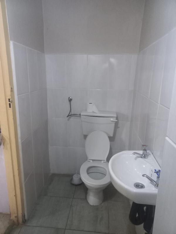 5 Bedroom Property for Sale in Orange Grove Gauteng