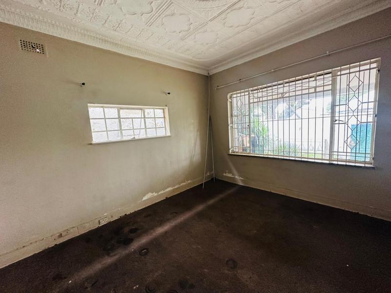 7 Bedroom Property for Sale in Orange Grove Gauteng