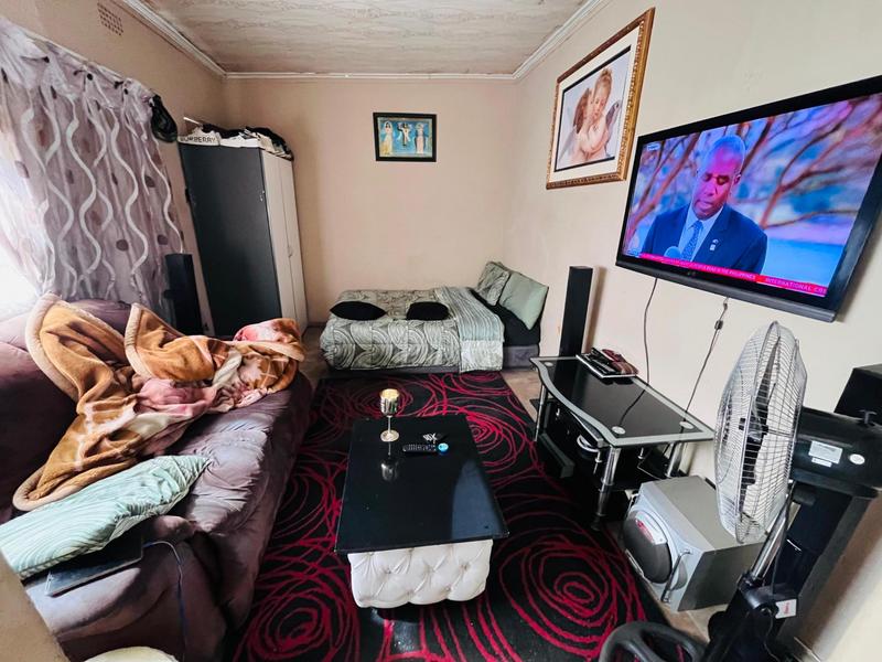 7 Bedroom Property for Sale in Regents Park Gauteng