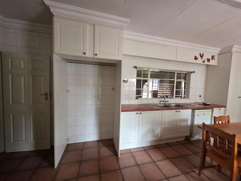 6 Bedroom Property for Sale in Clayville East Gauteng