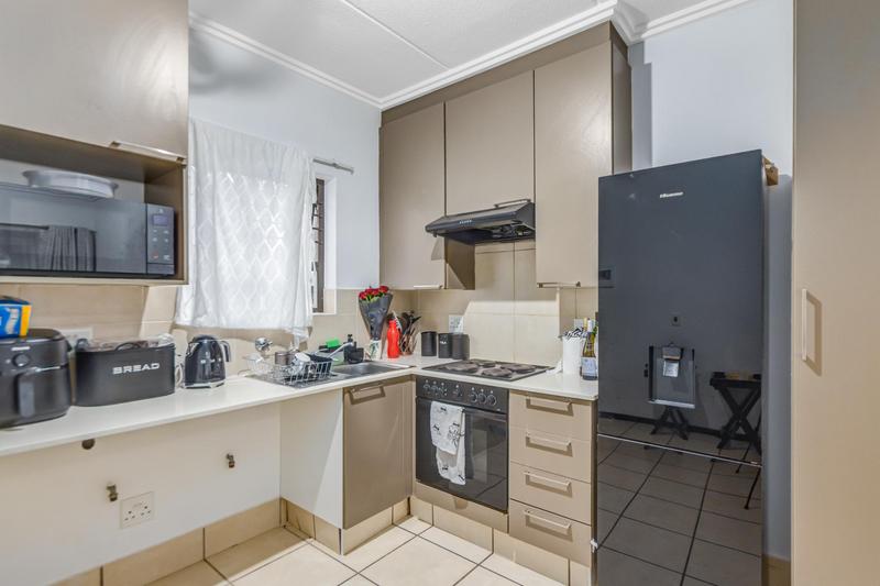 1 Bedroom Property for Sale in Bryanston Gauteng