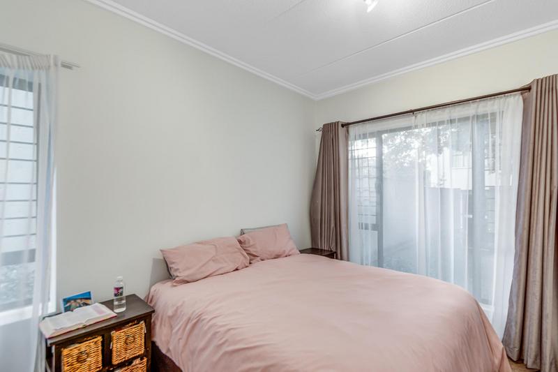 1 Bedroom Property for Sale in Bryanston Gauteng